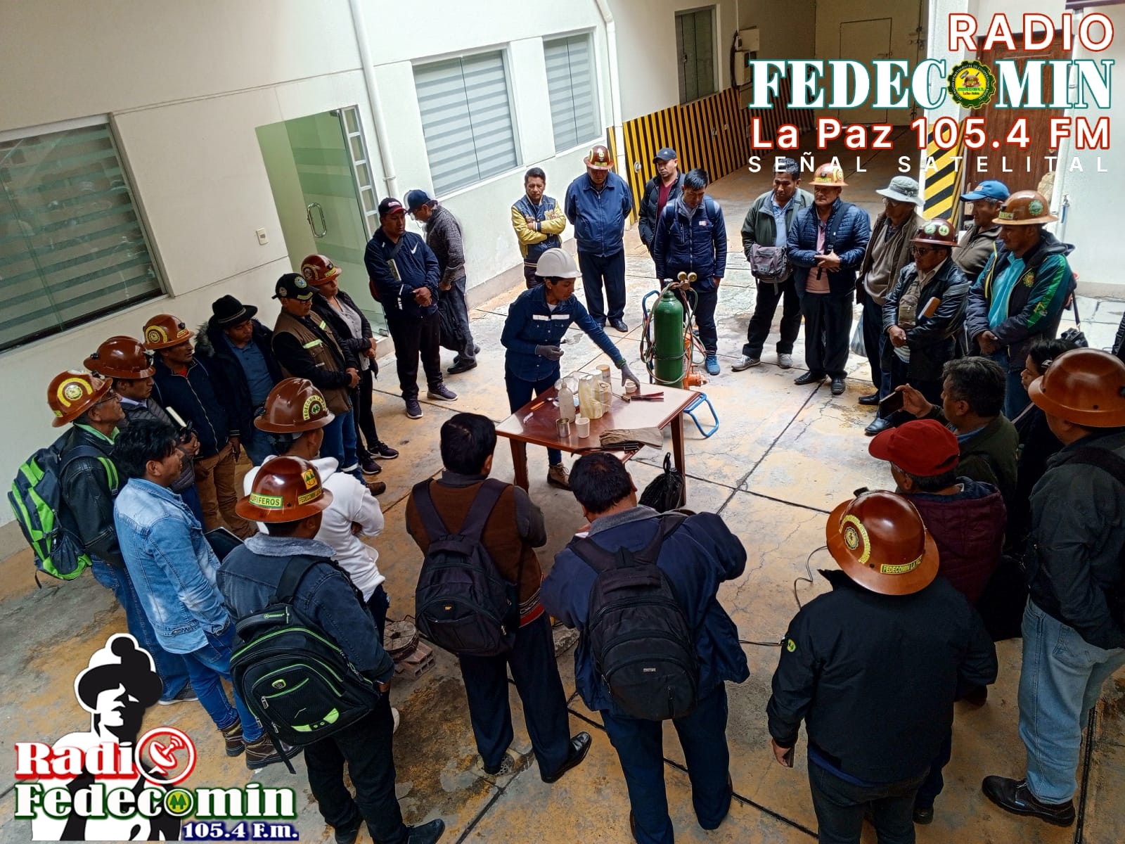 FEDECOMIN LA PAZ R.L. realizó Taller de Fundición de oro