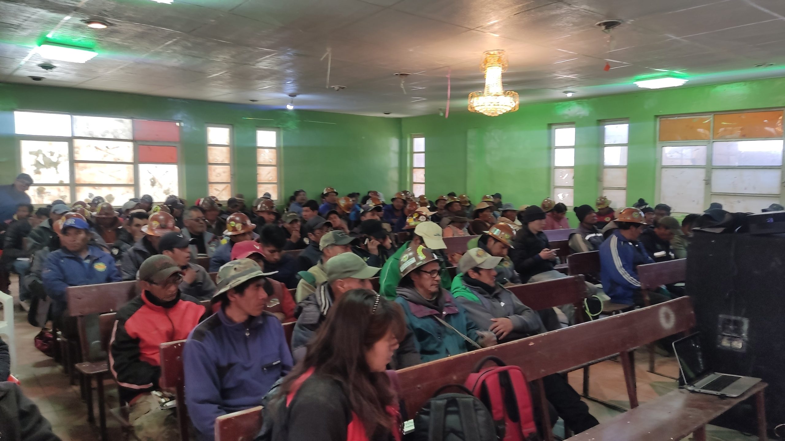 Se realizó un taller multitemático con la Central de Cooperativas Mineras «Viloco» R.L.