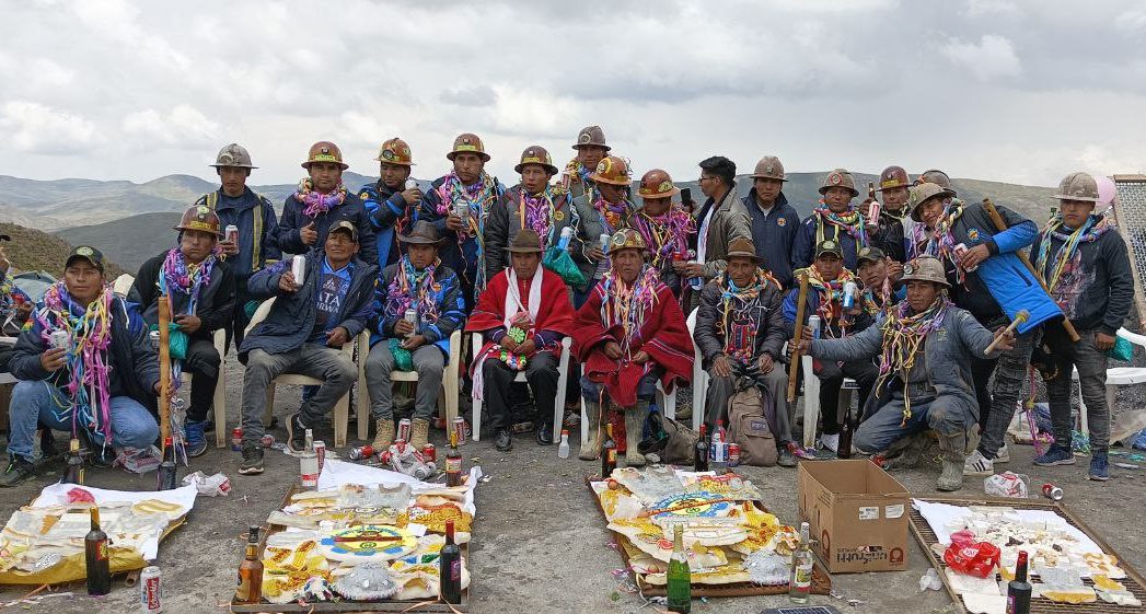 Ch’alla de carnavales de la Cooperativa Minera «Trinidad Caluyo» R.L.